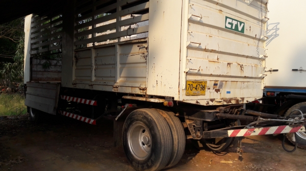 พ่วงแม่ 12 ล้อ (ไม่ดั้มท์ )  380  แรง    ราคา  2,850,000  บาท