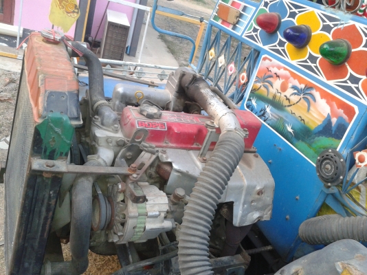 ขายรถคุณแต๋นดั้มๆ (ปรับราคา 225000)มีสโลว์ เกียร์ใหญ่6 เกียร์ เครื่องนิสสันบิ๊กเอ็มฝาแดงพวงมาลัยพาวเวอร์ ช่วงล่างอิซูซุ 110