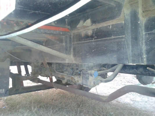 ขายรถคุณแต๋นดั้มๆ (ปรับราคา 225000)มีสโลว์ เกียร์ใหญ่6 เกียร์ เครื่องนิสสันบิ๊กเอ็มฝาแดงพวงมาลัยพาวเวอร์ ช่วงล่างอิซูซุ 110