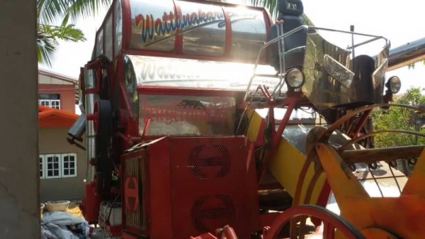 ขายรถเกี่ยวอุ้ม วัฒนาการช่าง