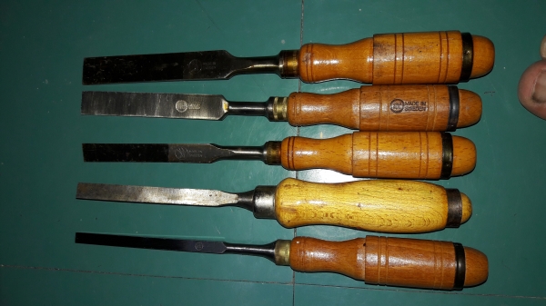 ขายสิ่วสวีเดนชุด5ตัวเก่าเก็บขนาด 1/4,3/8,1/2,5/8,3/4 Made in Sweden.