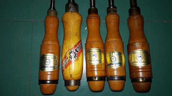 ขายสิ่วสวีเดนชุด5ตัวเก่าเก็บขนาด 1/4,3/8,1/2,5/8,3/4 Made in Sweden.