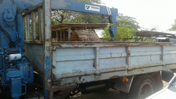 ขาย385000บาทอีซูซุ6ล้อ เครื่อง110แรง ติดตั้งเครน พร้อมใช้งาน