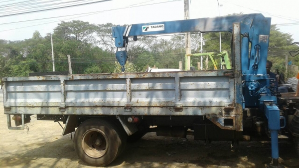 ขาย385000บาทอีซูซุ6ล้อ เครื่อง110แรง ติดตั้งเครน พร้อมใช้งาน