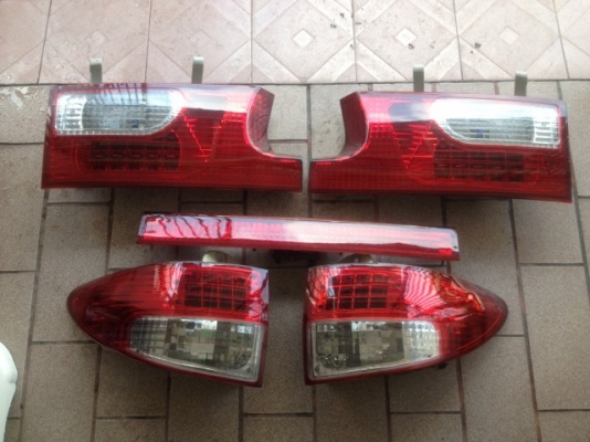 ไฟเเต่งเป็น LED TOYOTA ESTIMA ACR30 ครบชุดเก่าญี่ปุ่นเเท้สภาพสวย ไฟเเต่งเป็น LED TOYOTA ESTIMA ACR30 ครบชุดเก่าญี่ปุ่นเเท้สภาพสวย