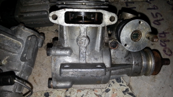 ขายเครื่องยนต์เล็ก ไนโตร เหมา3ตัว 3000 รวมส่ง ตามสภาพ