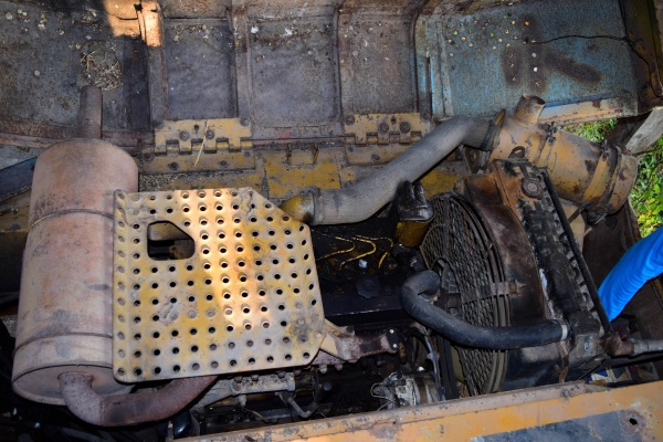 ขายKomatsu 100-3ช่วงล่างใหญ่ ตีน80