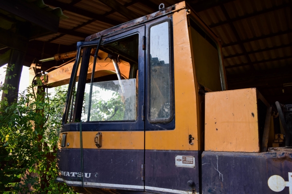 ขายKomatsu 100-3ช่วงล่างใหญ่ ตีน80 ขายKomatsu 100-3ช่วงล่างใหญ่ ตีน80