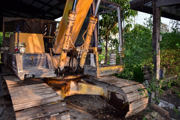 ขายKomatsu 100-3ช่วงล่างใหญ่ ตีน80 ขายKomatsu 100-3ช่วงล่างใหญ่ ตีน80