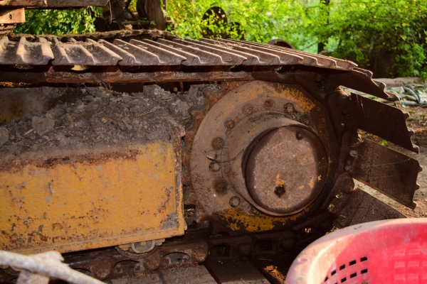 ขายKomatsu 100-3ช่วงล่างใหญ่ ตีน80 ขายKomatsu 100-3ช่วงล่างใหญ่ ตีน80