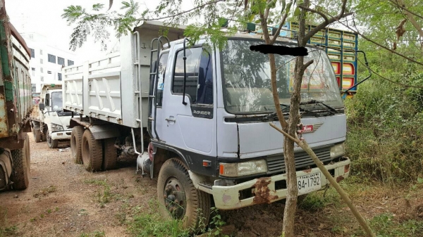 ขาย 10 ล้อดั้ม HINO FM3H เครื่อง HO7D 195 แรงม้า คัสซีสวย สโลว์เดิม ทะเบียนครบพร้อมโอน