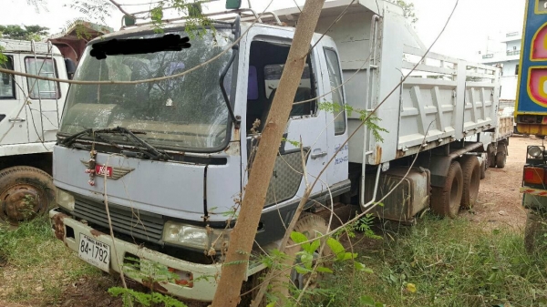 ขาย 10 ล้อดั้ม HINO FM3H เครื่อง HO7D 195 แรงม้า คัสซีสวย สโลว์เดิม ทะเบียนครบพร้อมโอน
