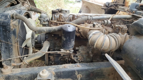 ขาย 10 ล้อดั้ม ไอ้หลง FN215K ไม่มีทะเบียน เครื่อง 6D15 170 แรงม้า เกียร์ 6 สปีด สโลว์อินเตอร์ เบรคทิฟฟี่ กระบะไม่ค่อยสวย ราคาต่อรองได้ครับ