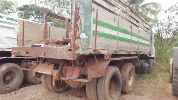 ขาย 10 ล้อดั้ม ไอ้หลง FN215K ไม่มีทะเบียน เครื่อง 6D15 170 แรงม้า เกียร์ 6 สปีด สโลว์อินเตอร์ เบรคทิฟฟี่ กระบะไม่ค่อยสวย ราคาต่อรองได้ครับ