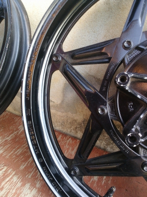 ล้อแมกบิ้กไบค์ ขอบ 16/18  ลดราคาจ้า