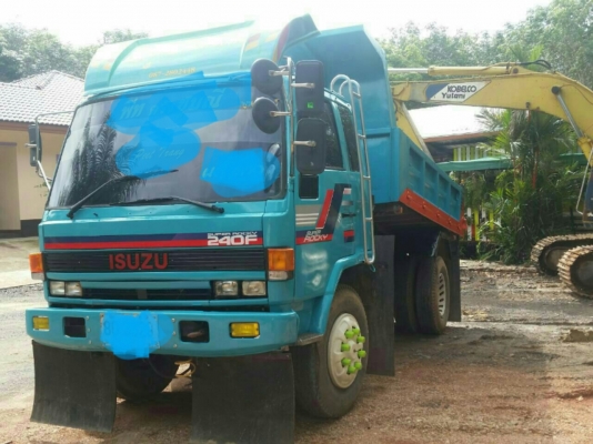 หกล้อ อีซูชุ FTR165ดั้ม พ.เวอร์ แอร์ ยาง900 สภาพสวยเดิมๆพร้อมใช้งาน รถห้างแท้