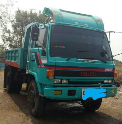 หกล้อ อีซูชุ FTR165ดั้ม พ.เวอร์ แอร์ ยาง900 สภาพสวยเดิมๆพร้อมใช้งาน รถห้างแท้