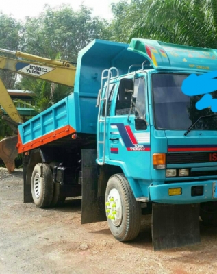 หกล้อ อีซูชุ FTR165ดั้ม พ.เวอร์ แอร์ ยาง900 สภาพสวยเดิมๆพร้อมใช้งาน รถห้างแท้