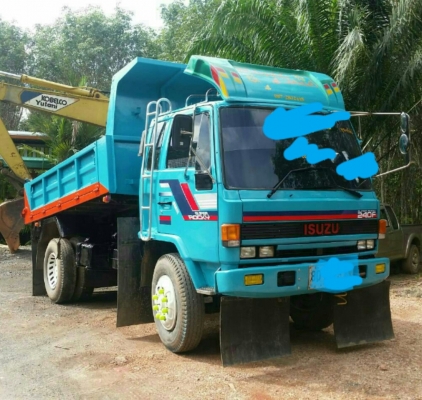 หกล้อ อีซูชุ FTR165ดั้ม พ.เวอร์ แอร์ ยาง900 สภาพสวยเดิมๆพร้อมใช้งาน รถห้างแท้