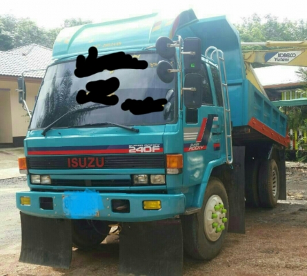 หกล้อ อีซูชุ FTR165ดั้ม พ.เวอร์ แอร์ ยาง900 สภาพสวยเดิมๆพร้อมใช้งาน รถห้างแท้