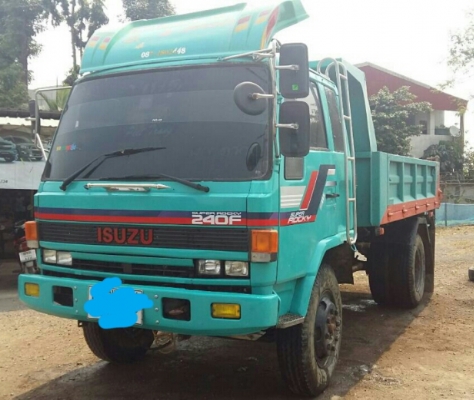 หกล้อ อีซูชุ FTR165ดั้ม พ.เวอร์ แอร์ ยาง900 สภาพสวยเดิมๆพร้อมใช้งาน รถห้างแท้