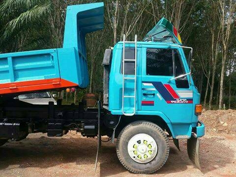 หกล้อ อีซูชุ FTR165ดั้ม พ.เวอร์ แอร์ ยาง900 สภาพสวยเดิมๆพร้อมใช้งาน รถห้างแท้