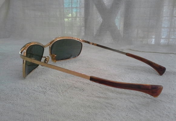 อมตะ เรย์-แบน รุ่นหายาก B&amp;L RAY-BAN OLIMPIAN V DELUXE  USA 1982