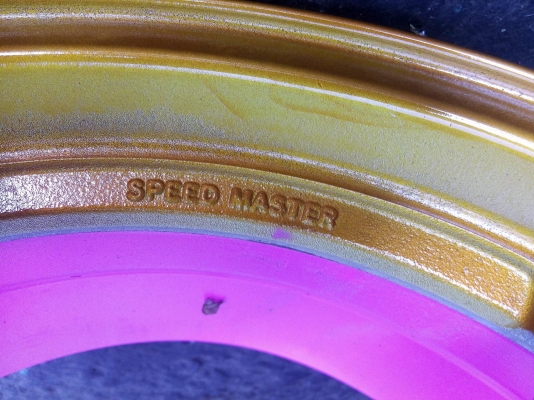 แม็กนำเข้าขอบ 15 พร้อมยางดันลอป น้ำหนักเบามาก 7500 บาท