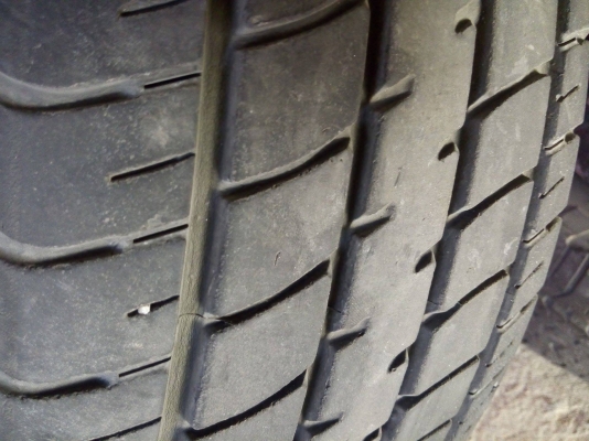 แม็กนำเข้าขอบ 15 พร้อมยางดันลอป น้ำหนักเบามาก 7500 บาท