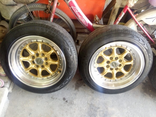 ล้อกล้วยไข่ขอบ 15 กว้าง 8 พร้อมยาง 9500 บาท