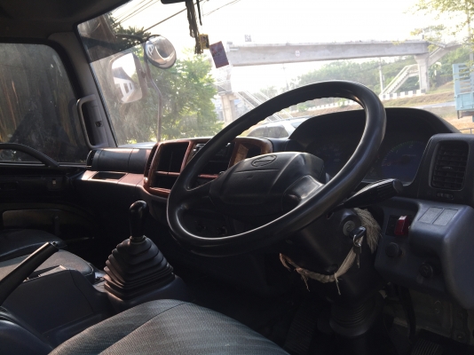 ขายรถหกล้อตู้สิบบาน FG1J ยาว 7.30 ม.ยางดี 6 เส้น เครื่อง 212 แรงม้า