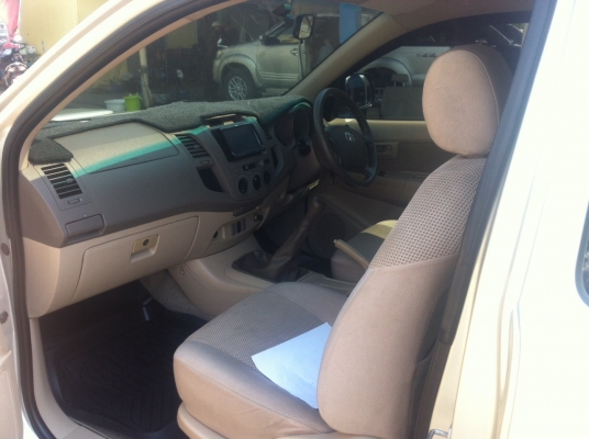 TOYOTA VIGO CAB2.5E D4D2008สภาพดีสีบรอนท์เงิน TOYOTA VIGO CAB2.5E D4D2008สภาพดีสีบรอนท์เงิน