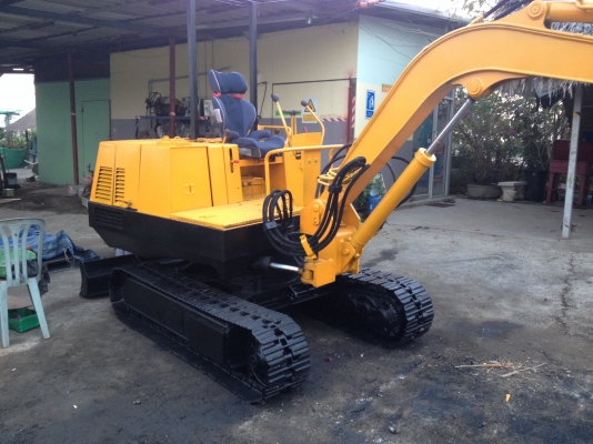 แบคโฮmitsubishi ms03mสภาพดีพร้อมใช้ ทำสีใหม่