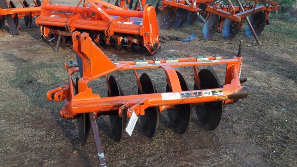 ขายผานพรวนตราช้างใสรถไถ24แรง