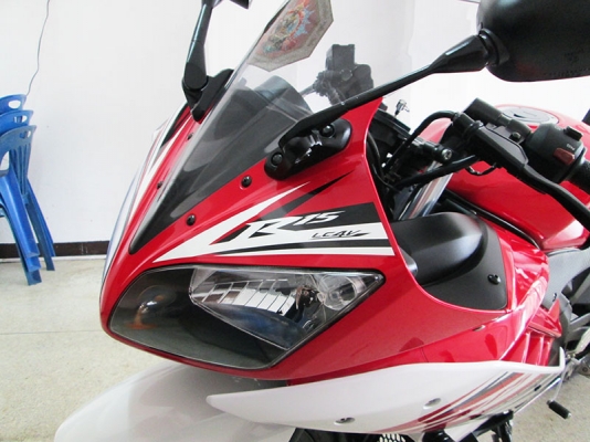 (โอนฟรี) ขาย Yamaha R15 รถปี 2015 ไมล์แท้ 3262 กม สภาพสวยเดิมๆ แรงด้วยขุมกำลัง 150CC บิดติดมือ สีแดง ขาว ราคา 69900 บาท