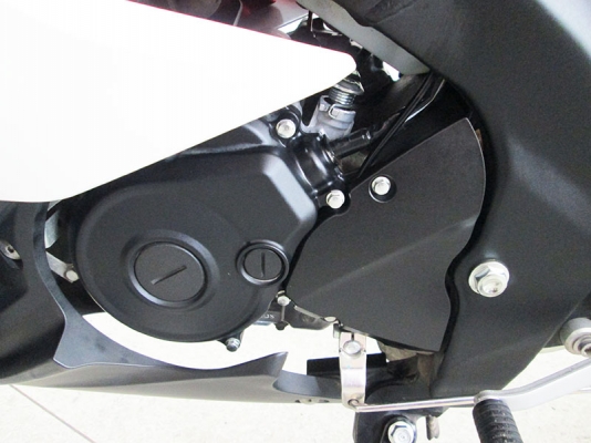 (โอนฟรี) ขาย Yamaha R15 รถปี 2015 ไมล์แท้ 3262 กม สภาพสวยเดิมๆ แรงด้วยขุมกำลัง 150CC บิดติดมือ สีแดง ขาว ราคา 69900 บาท