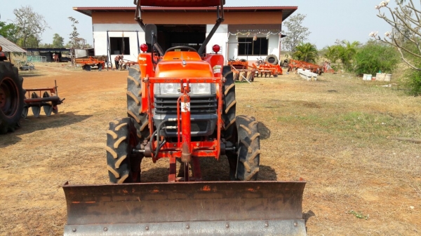 ขายรถไถคูโบต้า 4508อุปกรณ์ดันหน้าผาน6