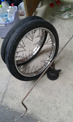 แม่แรงยกรถ+ล้อรถ 2 ล้อ