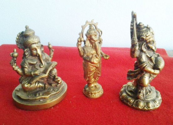 พระพิฆเนศ 3 องค์ ปล่อยรวมครับ เนื้อทองเหลืองเก่า