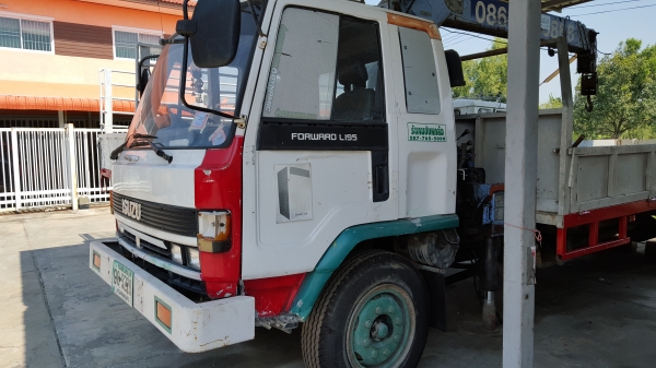 ขายรถหกล้อเครน 3 ตัน