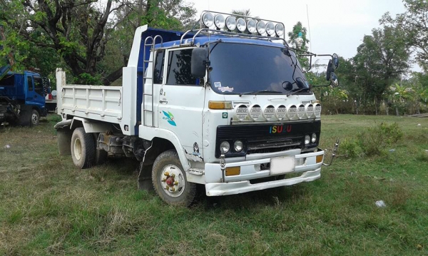 **550,000 บ.ต่อรอง/// 6+ล้อดั้มดิน5คิว ISUZU FORWARD FRR-175 รถประกอบนอก Fหน้า-หลัง พาวเวอร์ ทริฟฟี่ แอร์ ดั้ม3.70ม.ยิงหน้า ยาง8.25/16 เล่มทะเบียนครบ **ขาย ISUZU FORWARD FRR-175 ประกอบนอก 6ล้อดั้มดิน5คิว บอดี้เดิมๆ ช่วงล่างใหญ่ พร้อมลุย ISUZU FORWARD FRR1 **550,000 บ.ต่อรอง/// 6+ล้อดั้มดิน5คิว ISUZU FORWARD FRR-175 รถประกอบนอก Fหน้า-หลัง พาวเวอร์ ทริฟฟี่ แอร์ ดั้ม3.70ม.ยิงหน้า ยาง8.25/16 เล่มทะเบียนครบ **ขาย ISUZU FORWARD FRR-175 ประกอบนอก 6ล้อดั้มดิน5คิว บอดี้เดิมๆ ช่วงล่างใหญ่ พร้อมลุย ISUZU FORWARD FRR1