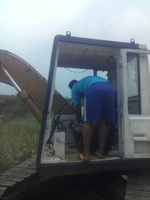 ขายรถแบคโฮ KOMATSU PC120-3 ราคา 330000