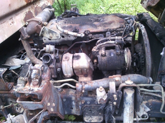 ขายซากรถไฟไหม้ ISUZU MP1NPR75H8F....ตามสภาพเท่านั้น เล่มทะเบียน ชุดโอนพร้อม