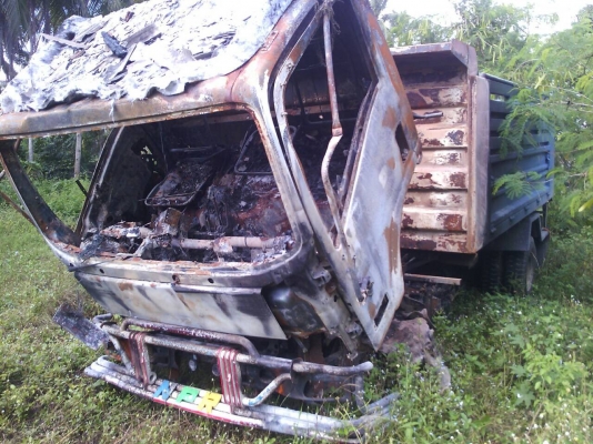 ขายซากรถไฟไหม้ ISUZU MP1NPR75H8F....ตามสภาพเท่านั้น เล่มทะเบียน ชุดโอนพร้อม