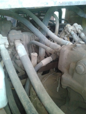 ขายรถแแบคโฮ KOMATSU PC200-5 คอลโทรลสั้น ราคา 360000