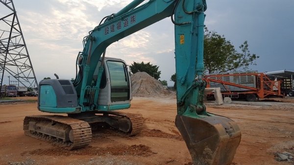 ขาย 1,050,000รถแบคโฮ KOBELCO sk 135 srเอกสารอินวอยท์ สภาพเก่านอก 9,000ชม.กว่ารถสวยพร้อมใช้ 090-772-3710 090-772-3708