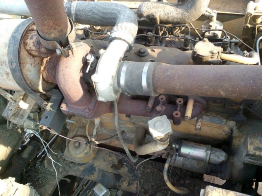 ขายรถแบคโฮ KOMATSU PC200-2 หัวกระแทกพร้อมบุ้งกี๋ ราคา 370000