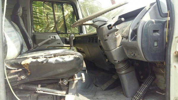 รถหกล้อ hino  FF3H รถห้างแท้ เครื่อง 195 เบรกจิฟฟี่ พวงมาลัยเพาเวอร์ เครื่องดีคันซีสวยเอกสารพร้อมโอน