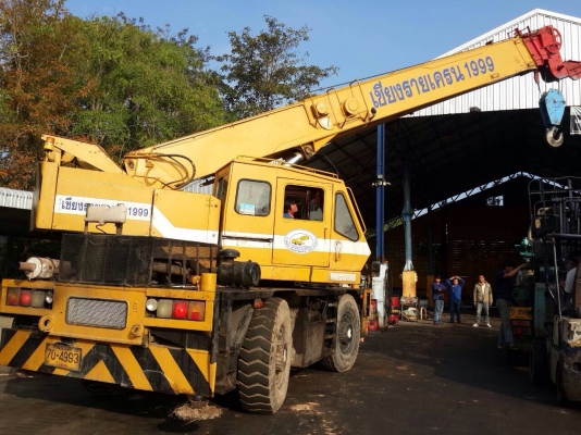 ขายรถเครน KATO KR25H-/// 4 ล้อ เอกสารเล่มทะเบียน ราคา 1700000