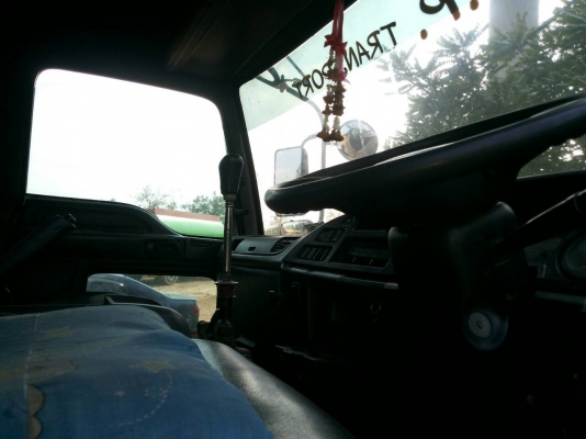 รถบรรทุก หัวลากISUZU 10 ล้อ  ปี 46 เครื่อง 270 แรง ราคา 830,000 บ.รถอยู่สระบุรี